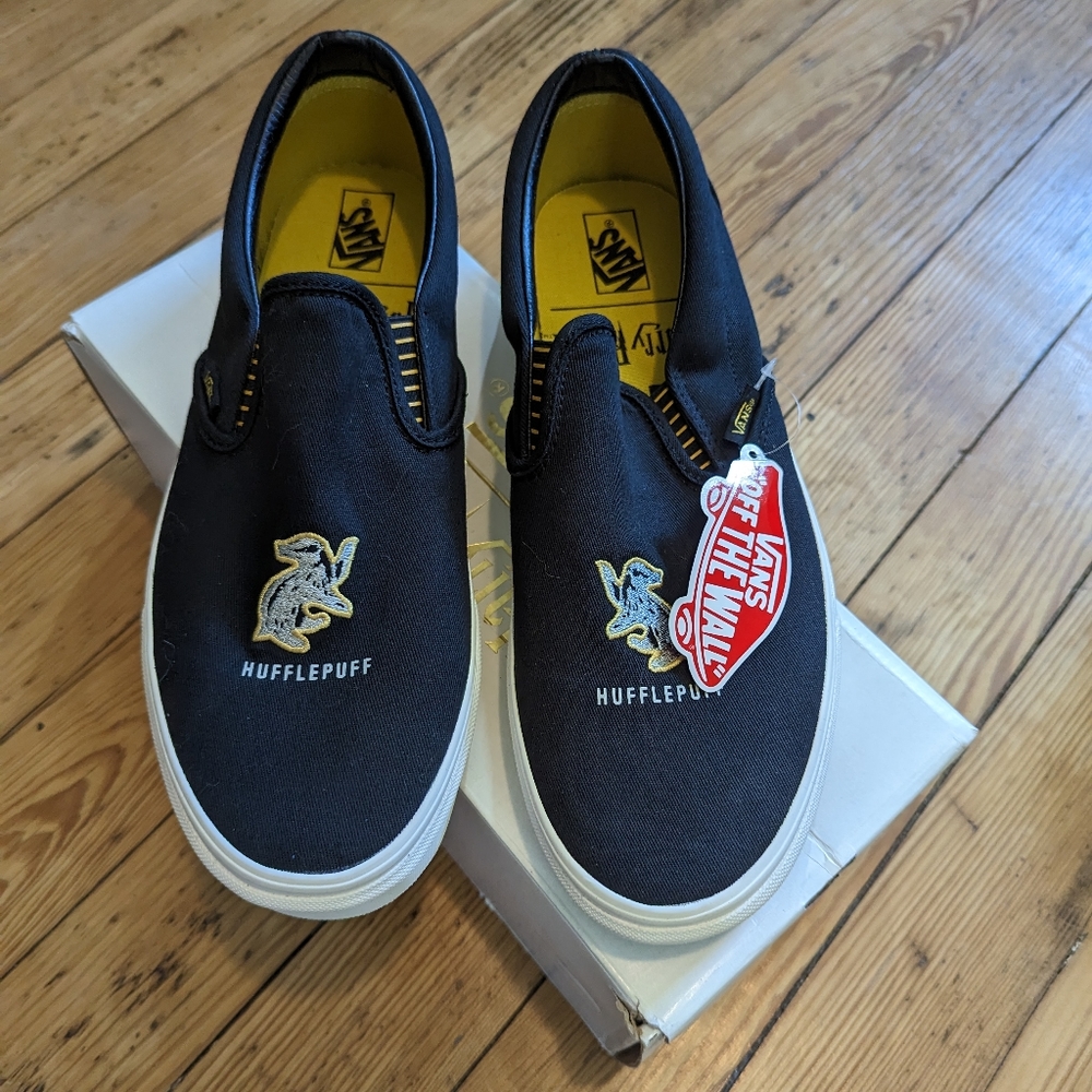NWT Harry Potter slip-on Hufflepuff vans 11.5